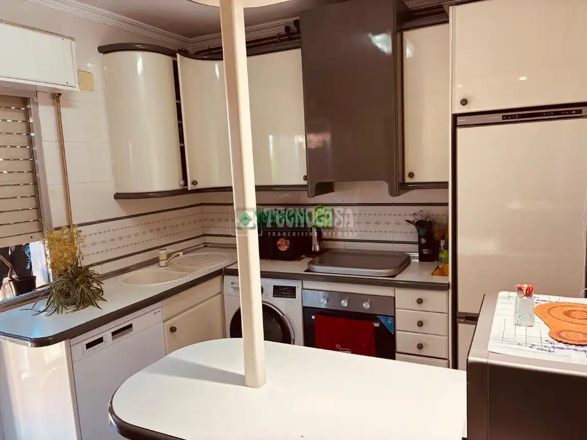 Cocina de Piso en venta en Olías del Rey con Aire acondicionado, Calefacción y Terraza