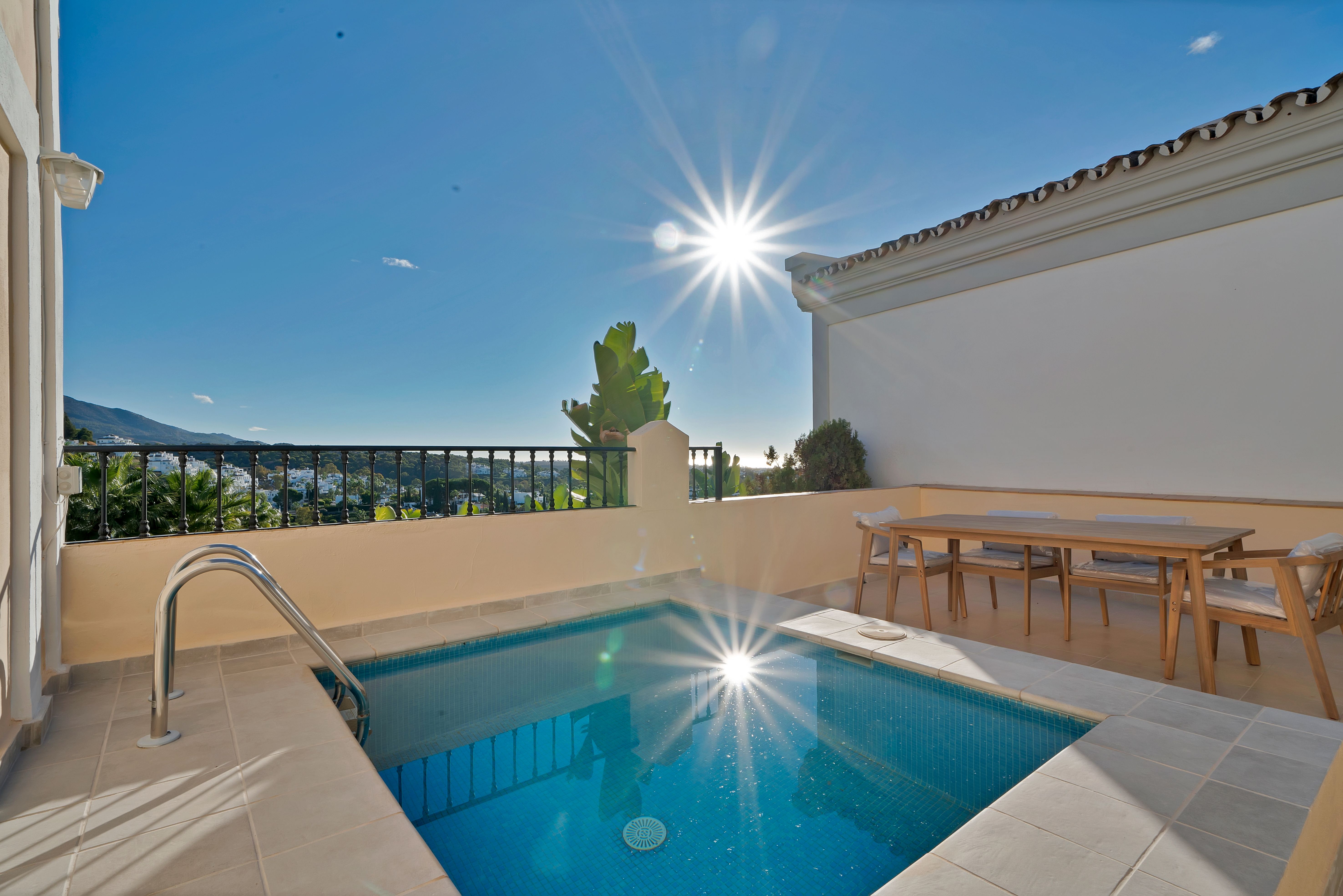 Swimming pool of Single-family semi-detached for sale in Marbella  with Heating, Parquet flooring and Terrace