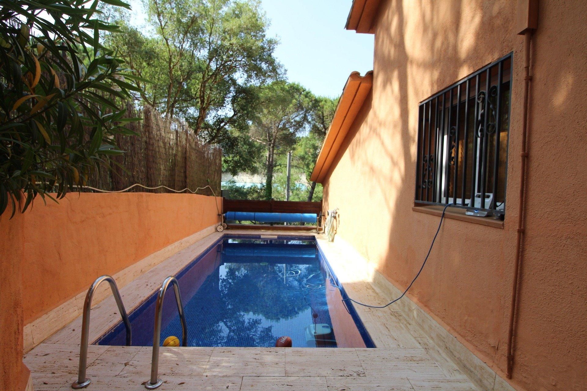 Piscina de Casa o xalet en venda en Vidreres amb Aire condicionat, Terrassa i Piscina