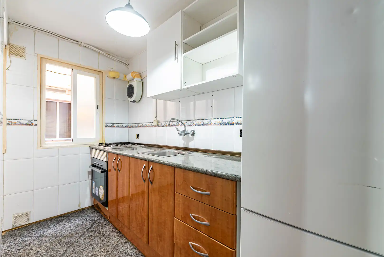 Cuina de Pis en venda en Badalona amb Parquet, Forn i Alarma