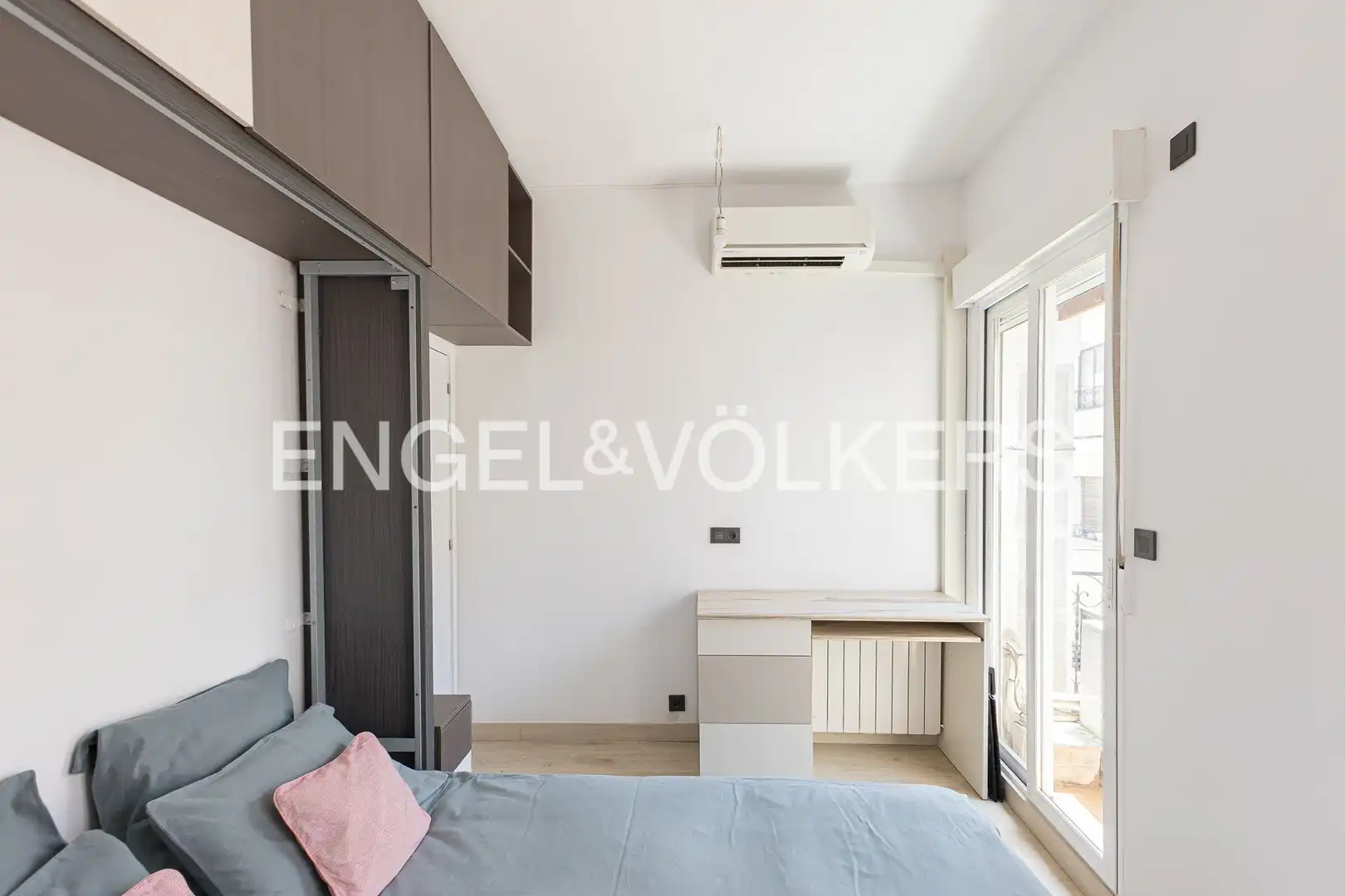 Habitación de Piso en venta en Madrid con Aire acondicionado, Calefacción y Balcón