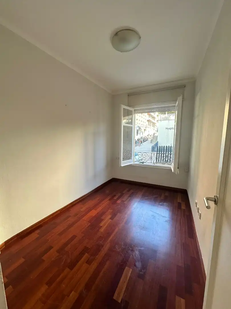 Habitación de Piso de alquiler en Barcelona con Calefacción y Parquet