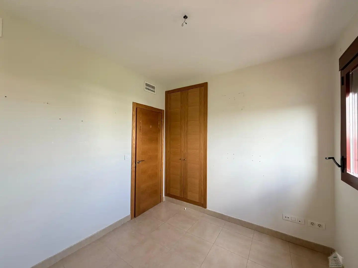 Bedroom of Flat for rent in Sevilla  with Air Conditioner, Storage room and Community pool