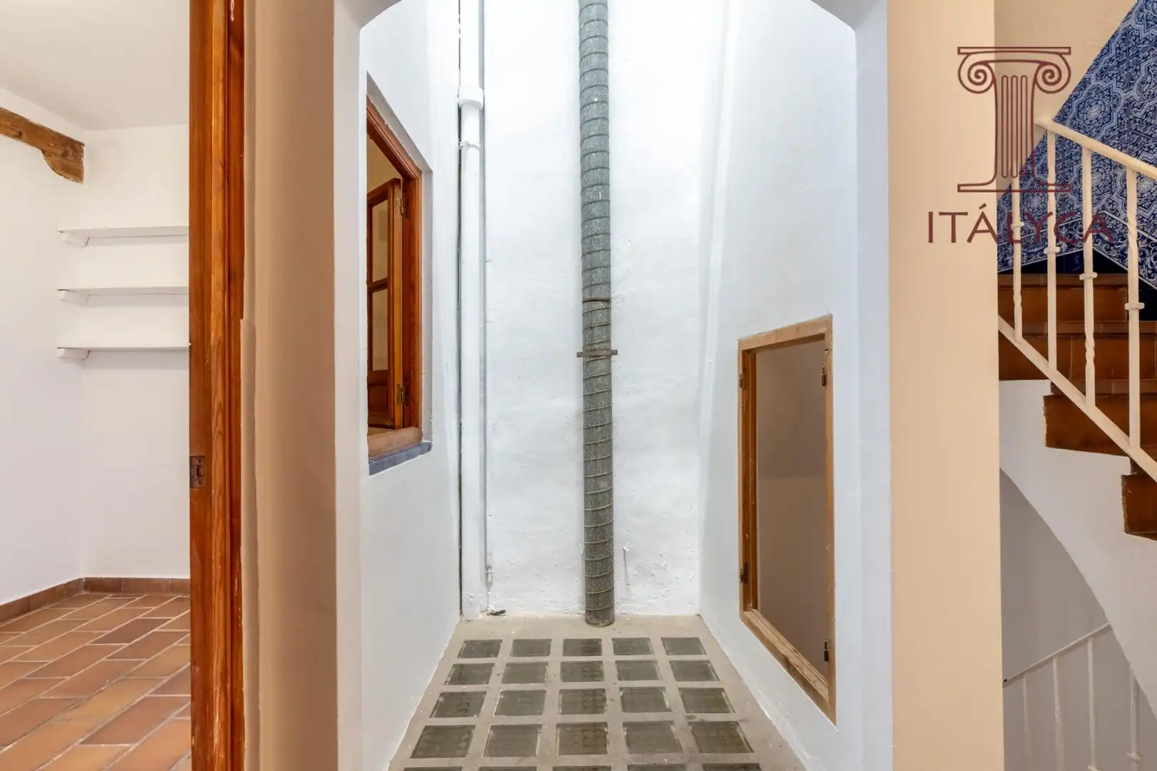 Attic for sale in Sevilla  with Air Conditioner, Heating and Terrace