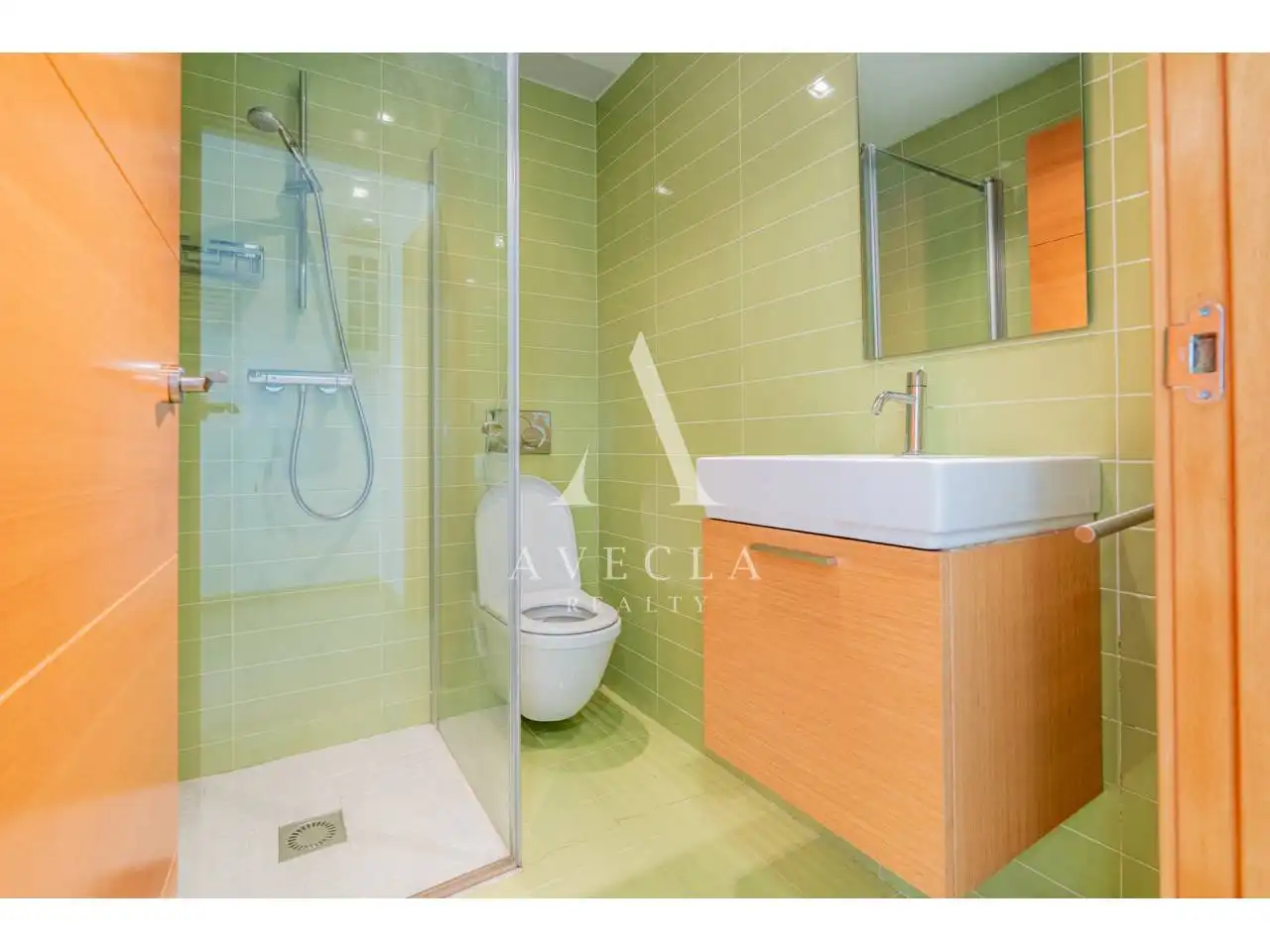 Badezimmer von Haus oder Chalet zum Verkauf in Cerdanyola del Vallès mit Klimaanlage, Heizung und Privatgarten