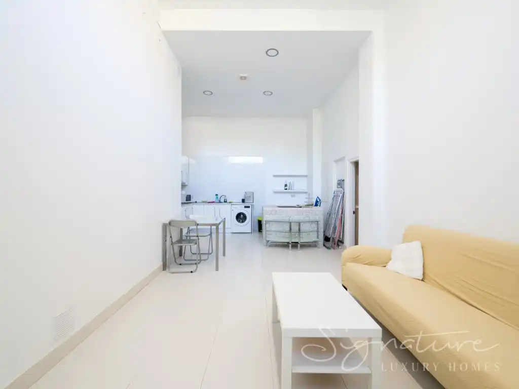Sala d'estar de Casa o xalet en venda en Barcelona amb Aire condicionat