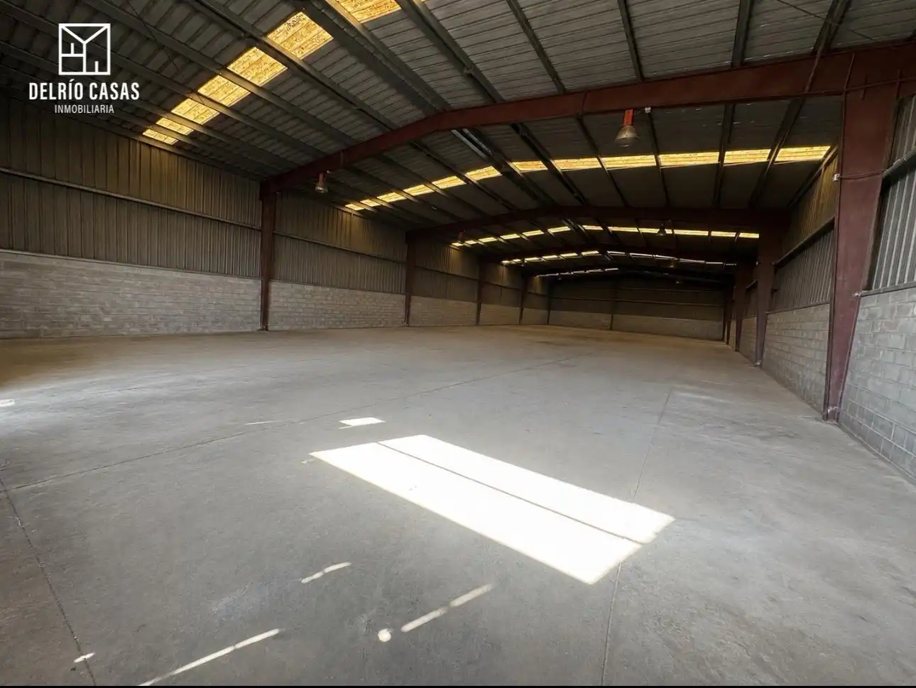 Fabrikhallen zur Miete in Huelva