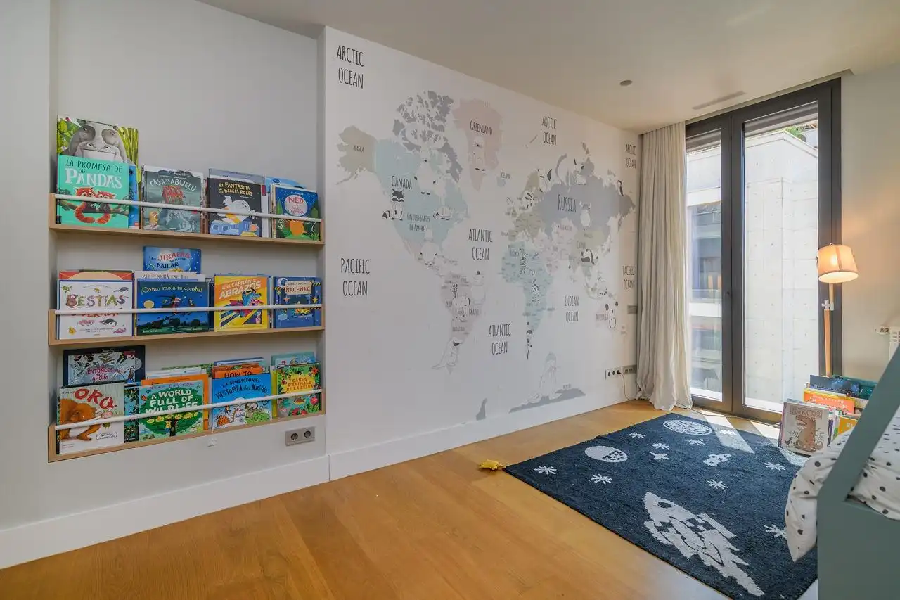 Schlafzimmer von Dachboden zum Verkauf in Barcelona mit Klimaanlage, Heizung und Terrasse