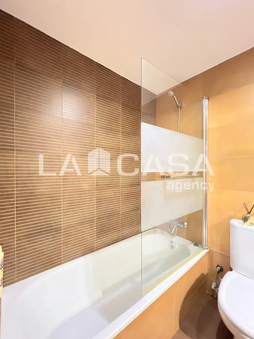 Baño de Piso en venta en Badalona con Terraza y Balcón