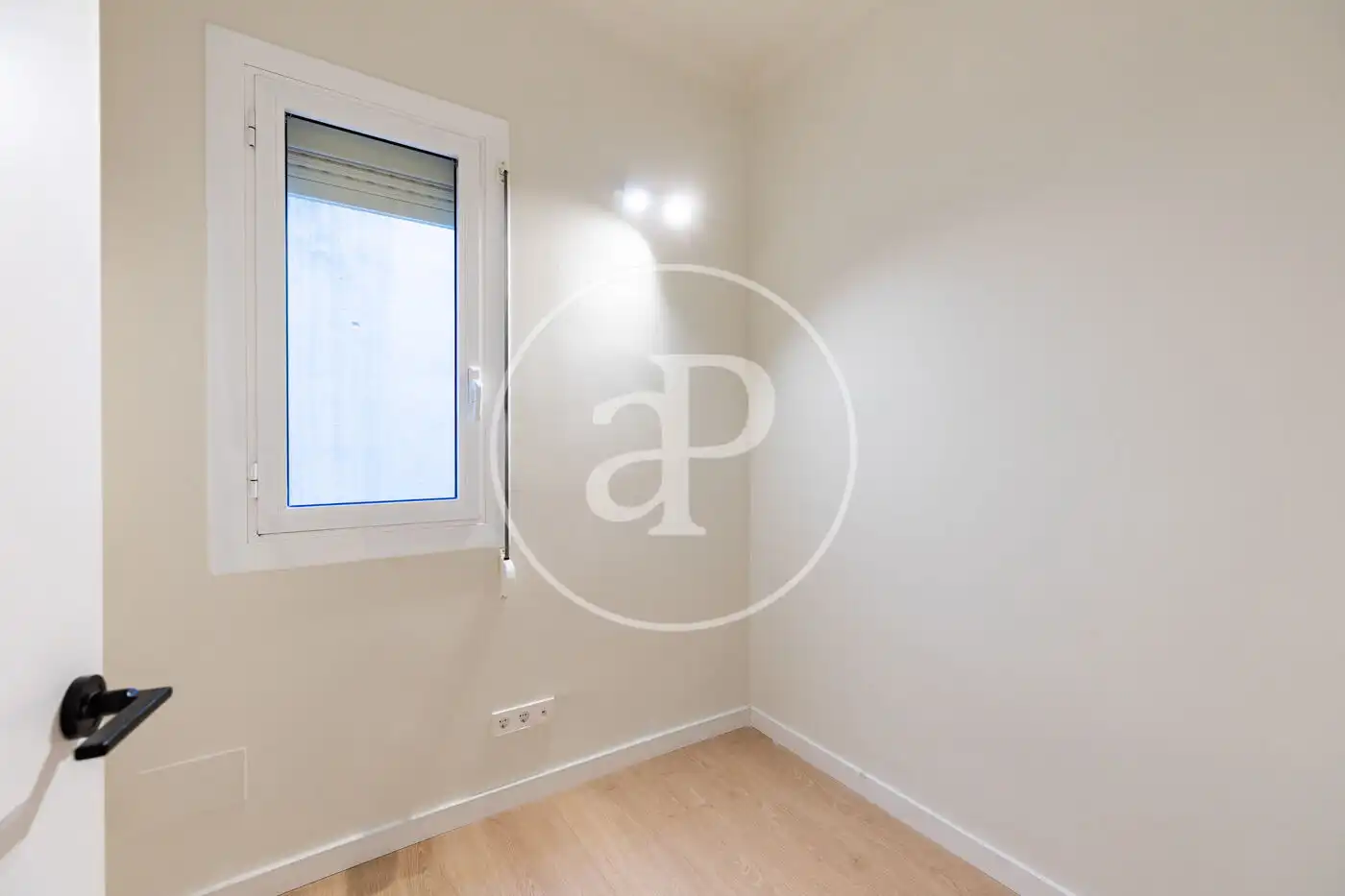 Habitación de Piso en venta en Barcelona con Aire acondicionado, Calefacción y Balcón