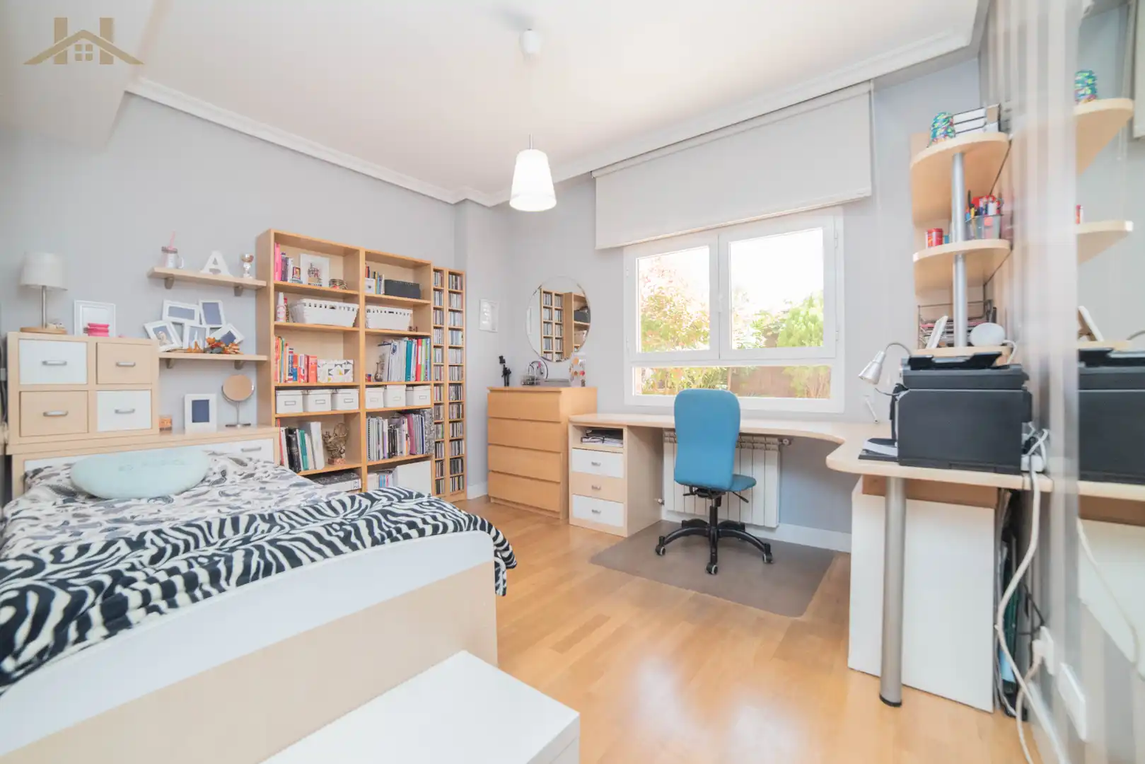 Bedroom of Flat for sale in Pozuelo de Alarcón  with Air Conditioner, Heating and Private garden