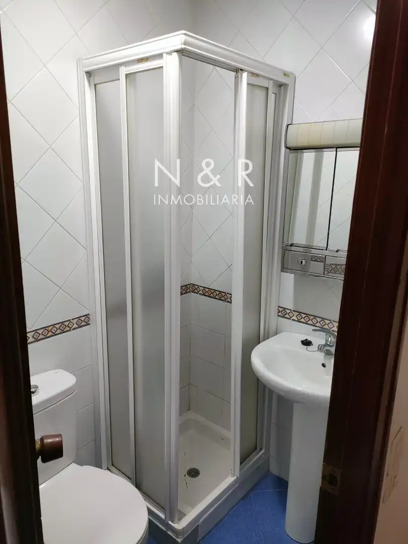 Baño de Piso de alquiler en Santiago de Compostela  con Calefacción