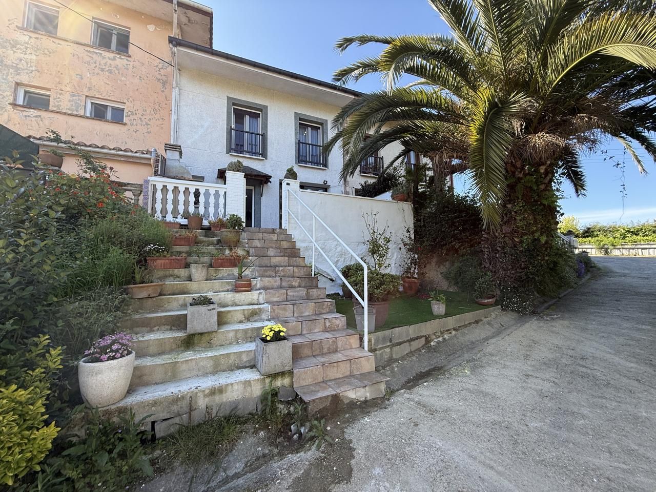Vista exterior de Casa o xalet en venda en Donostia - San Sebastián  amb Calefacció, Jardí privat i Terrassa