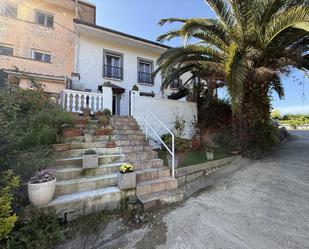 Vista exterior de Casa o xalet en venda en Donostia - San Sebastián  amb Calefacció, Jardí privat i Terrassa