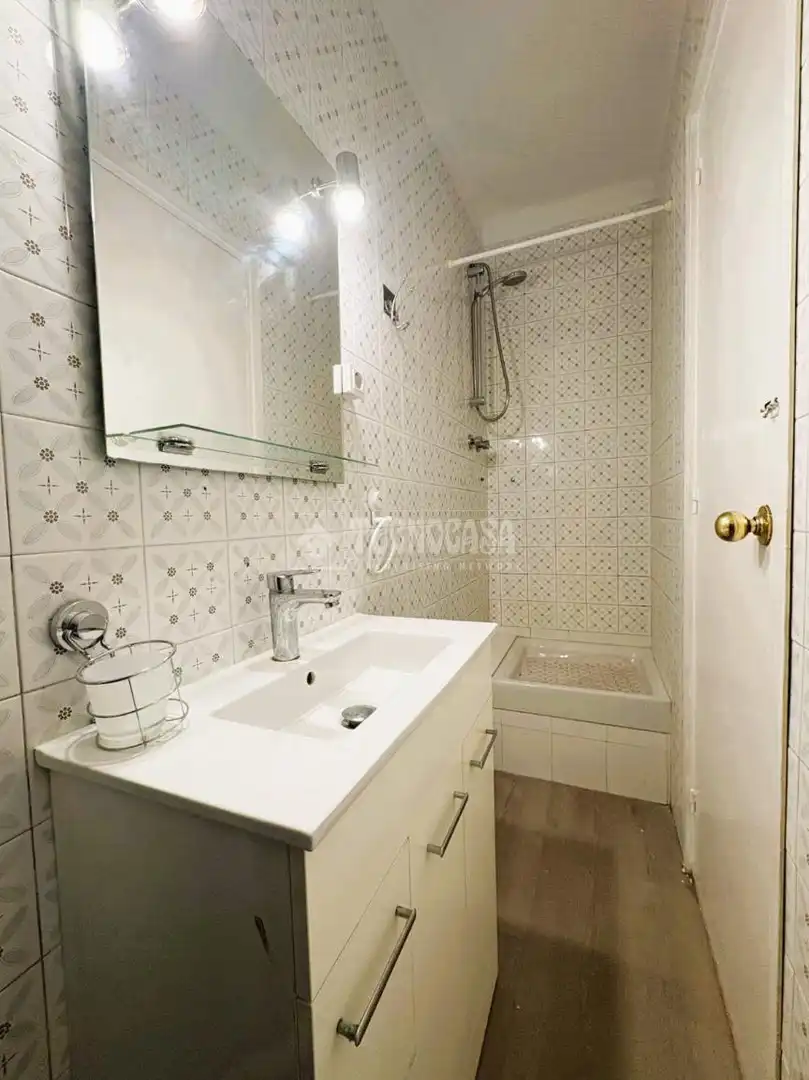 Bathroom of Flat for sale in Barcelona  with Terrace