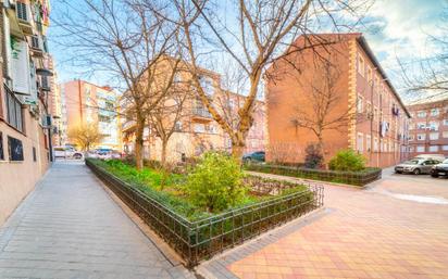 Exterior view of Flat for sale in  Madrid Capital  with Heating