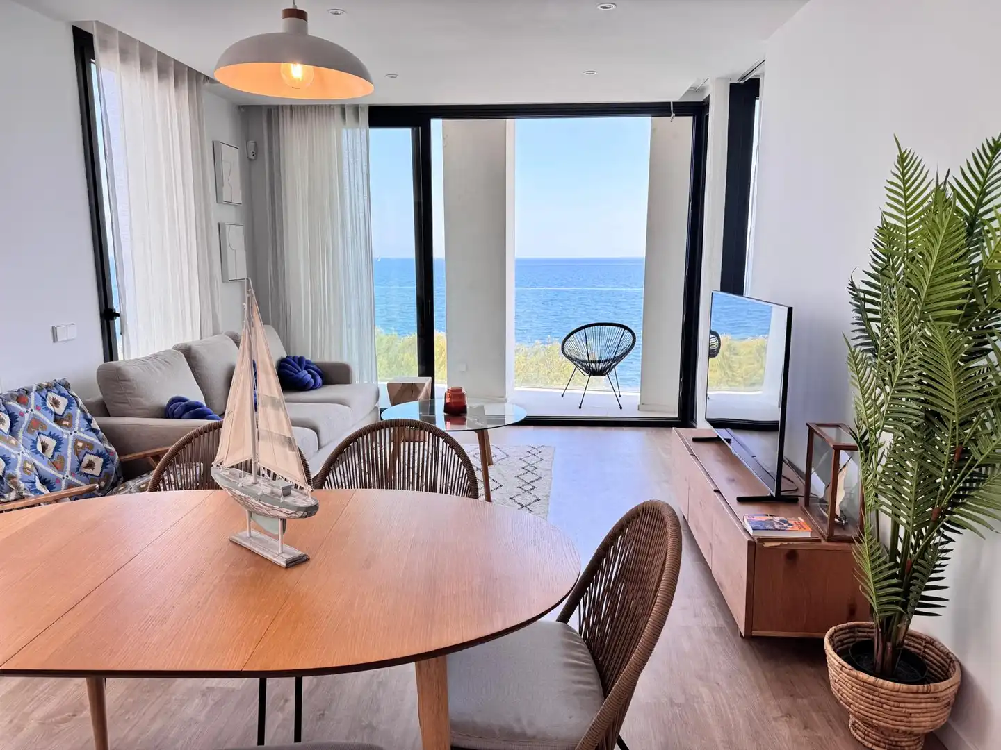 Wohnzimmer von Wohnung zum Verkauf in L'Escala mit Klimaanlage, Heizung und Terrasse