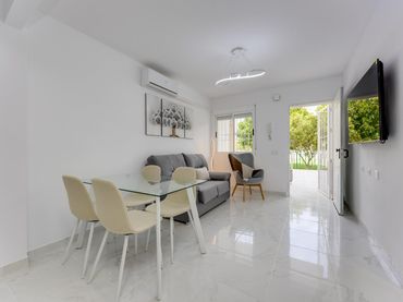 Apartamento con piscina en venta en Calle SANTANDER 3