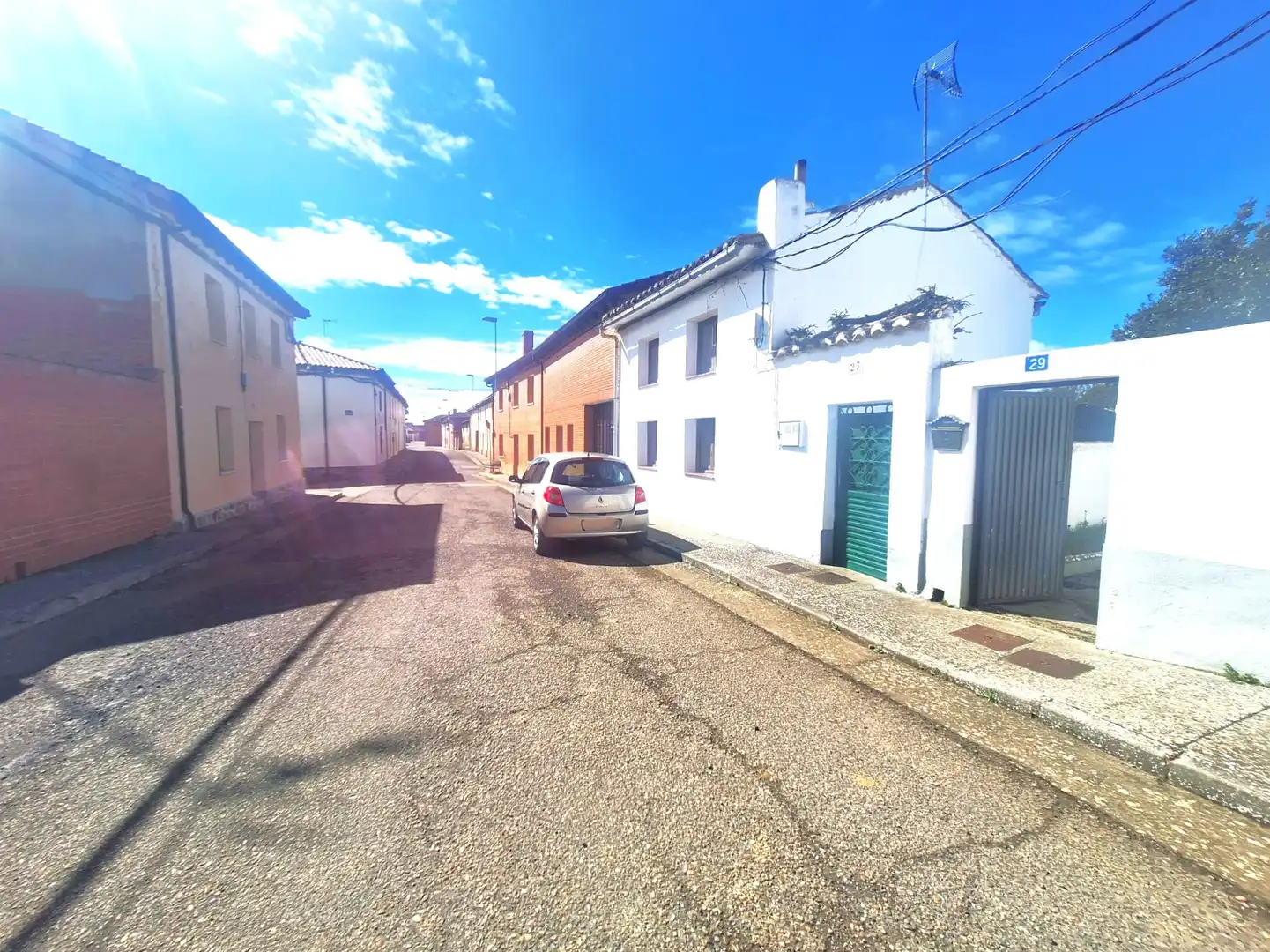 Vista exterior de Casa adosada de alquiler en Cea con Calefacción, Jardín privado y Amueblado