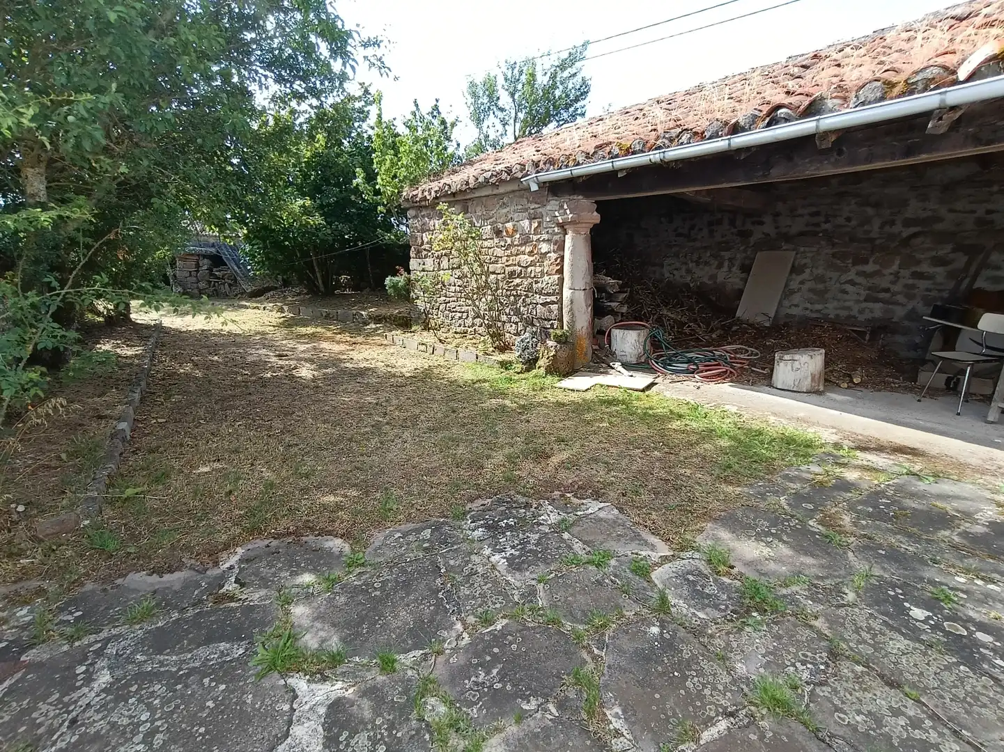 Casa adosada en venda en Valdeolea amb Jardí privat
