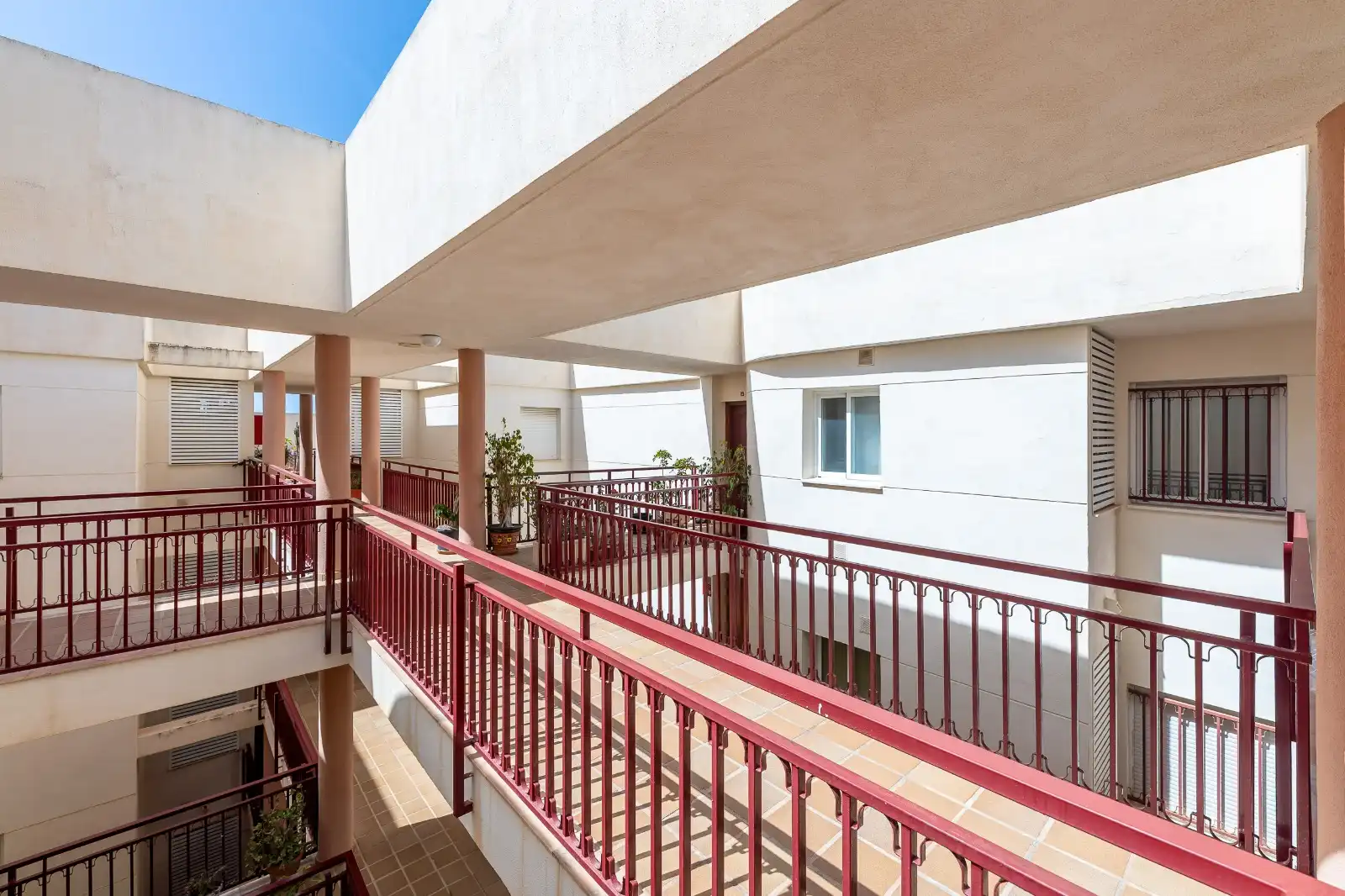 Vista exterior de Piso en venta en Benalmádena con Aire acondicionado, Calefacción y Terraza