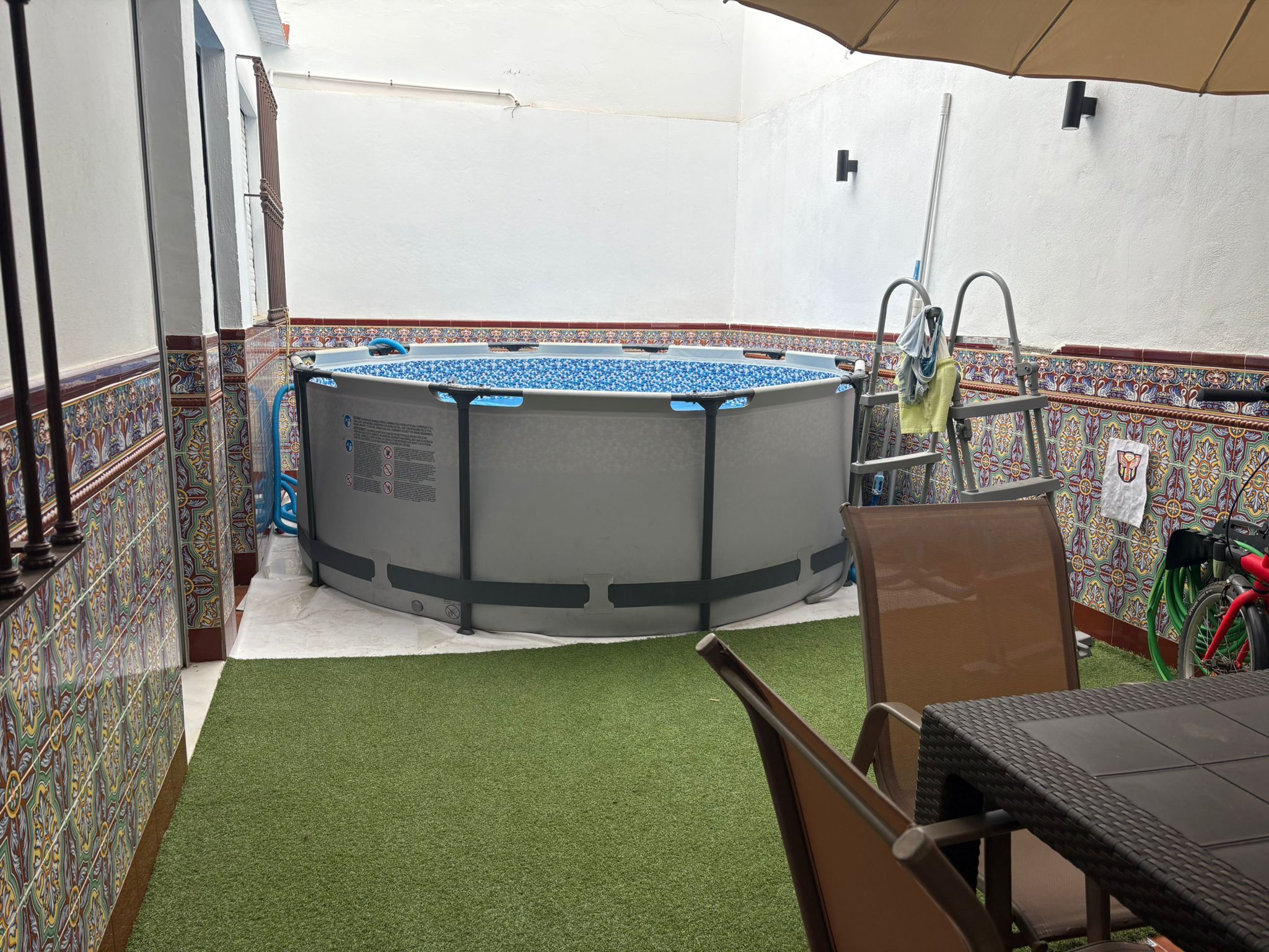 Swimming pool of House or chalet for sale in Dos Hermanas