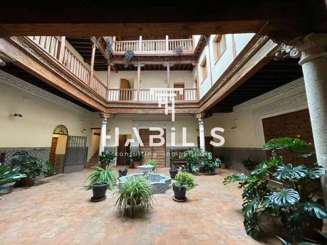 Piso en Alquiler en Casco Histórico