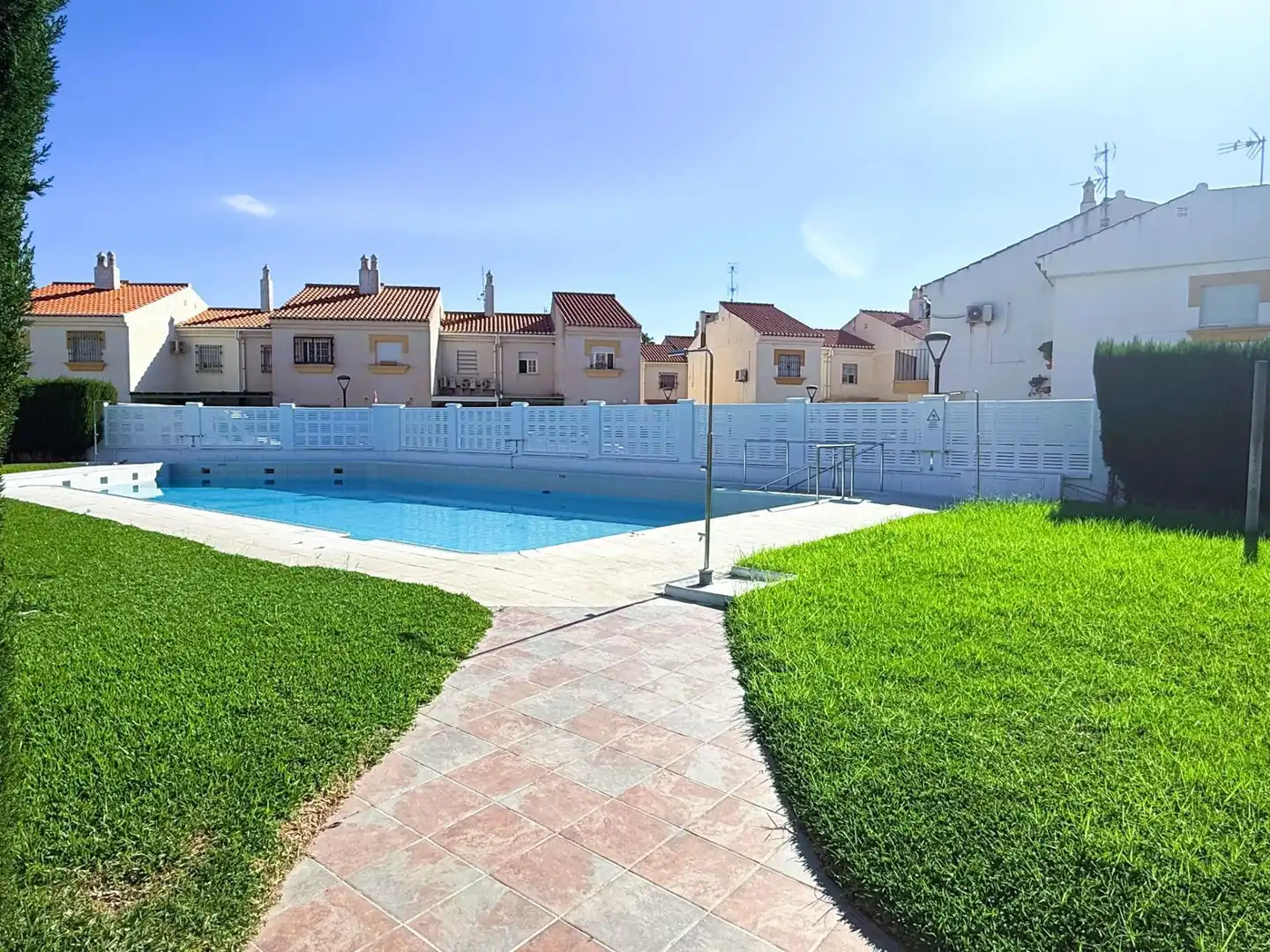 Adosado con piscina en venta en Osa Mayor 2, imagen 3