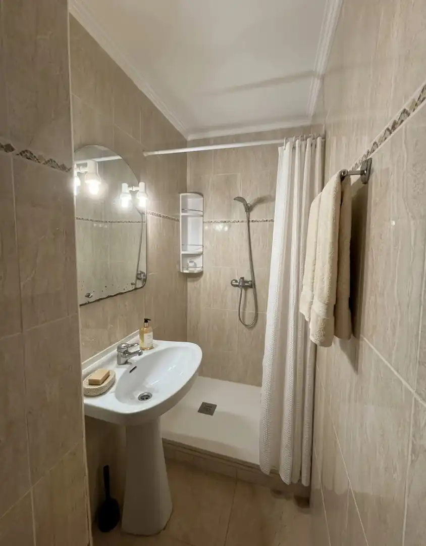 Bathroom of Flat for sale in Patraix