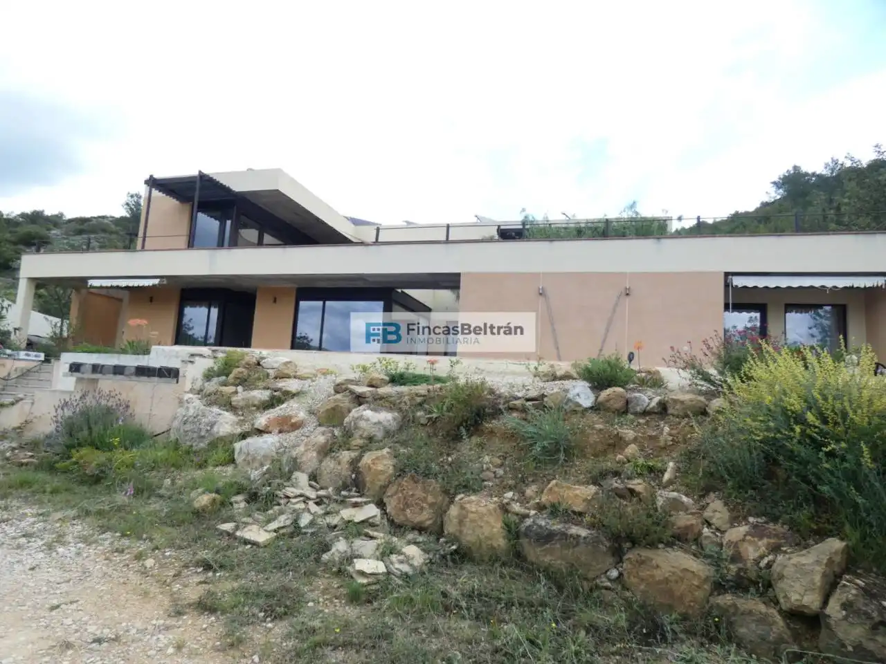 Vista exterior de Casa o xalet en venda en Cervera del Maestre amb Calefacció, Jardí privat i Terrassa