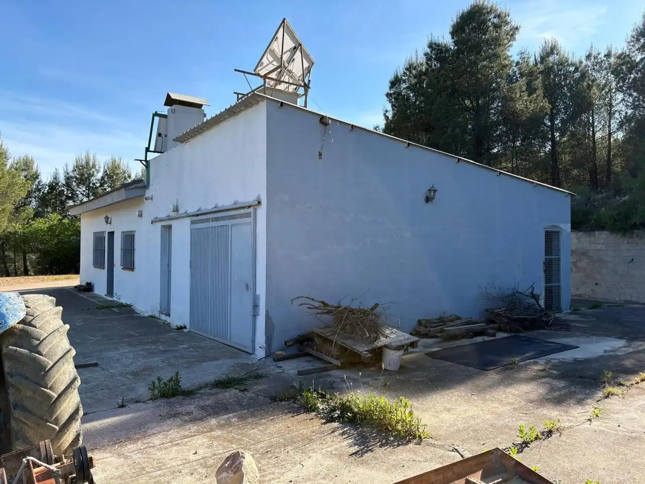 Vista exterior de Finca rústica en venda en Buñol amb Jardí privat, Terrassa i Traster