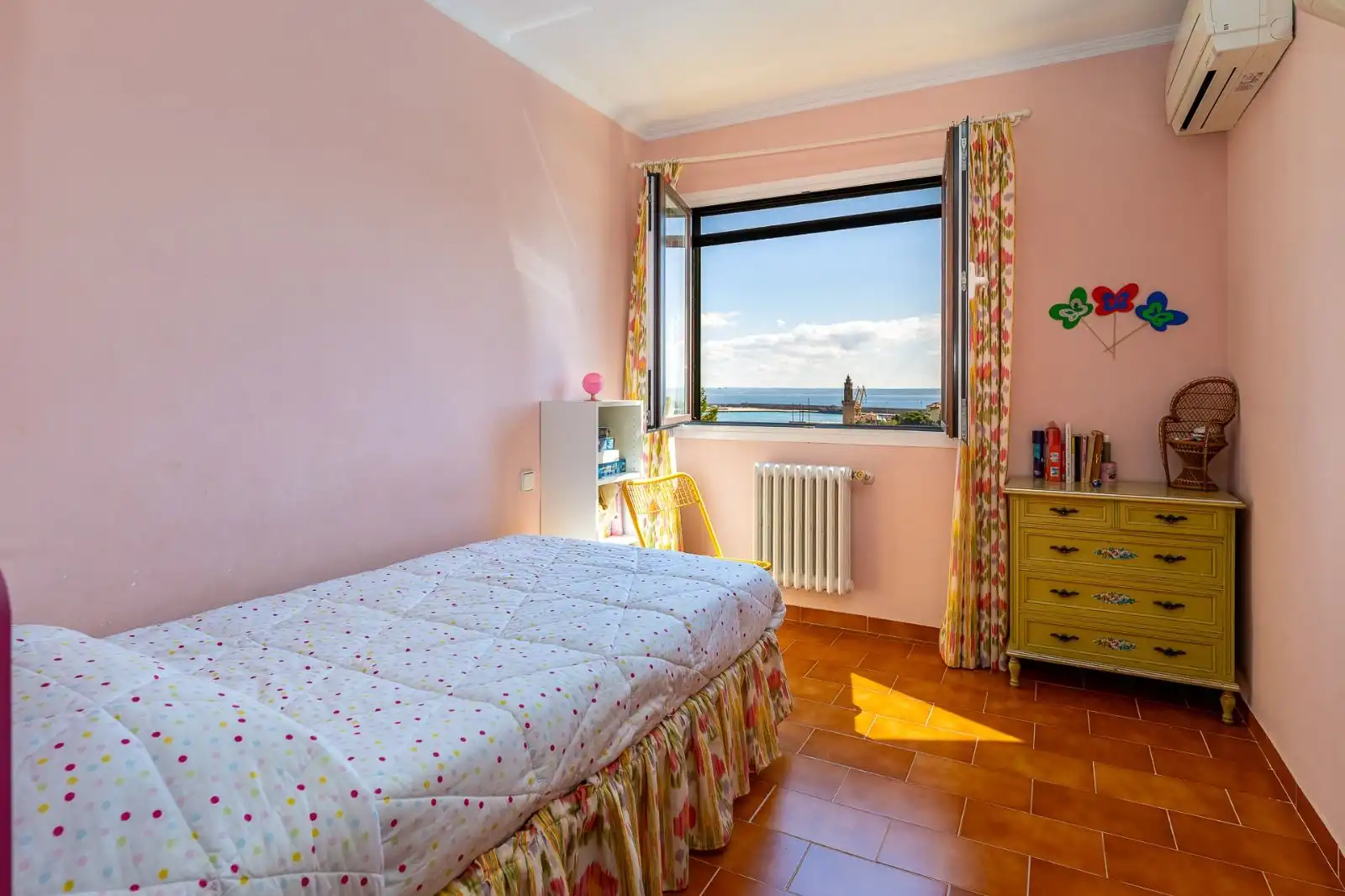 Schlafzimmer von Einfamilien-Reihenhaus zum Verkauf in  Palma de Mallorca mit Klimaanlage, Heizung und Terrasse