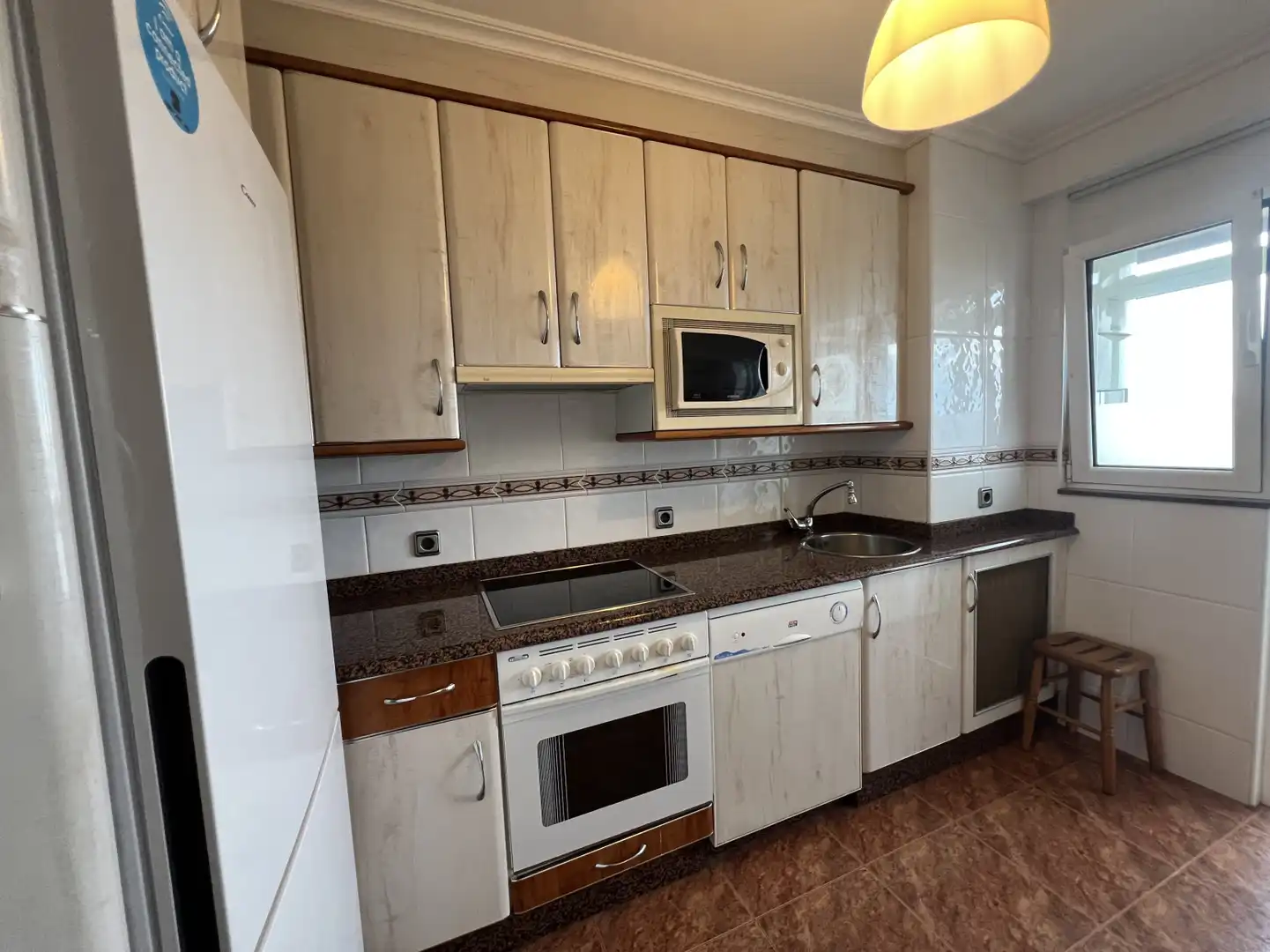 Kitchen of Flat for rent in Gijón   with Heating and Parquet flooring