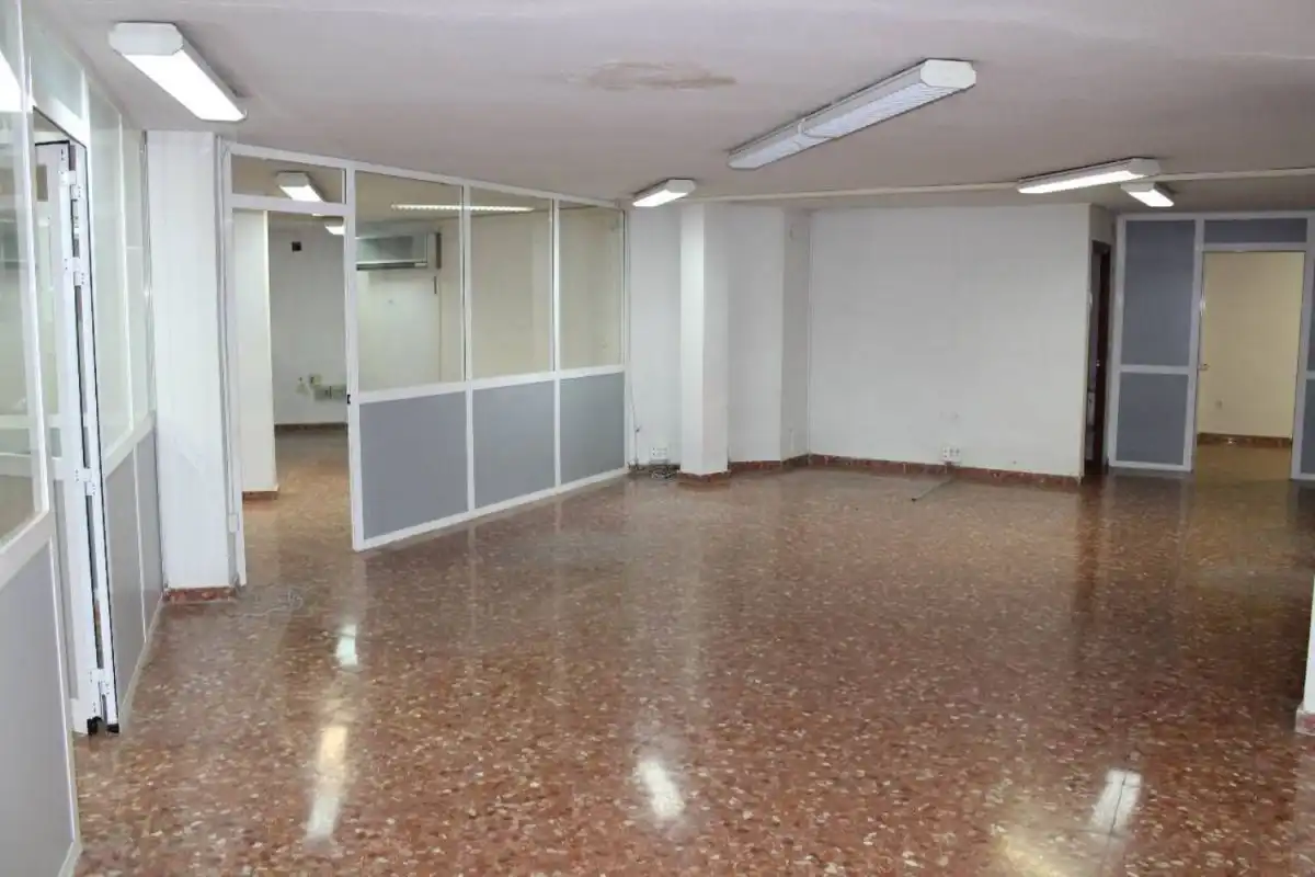 Office space with lift to rent in El Perchel, imagen 2