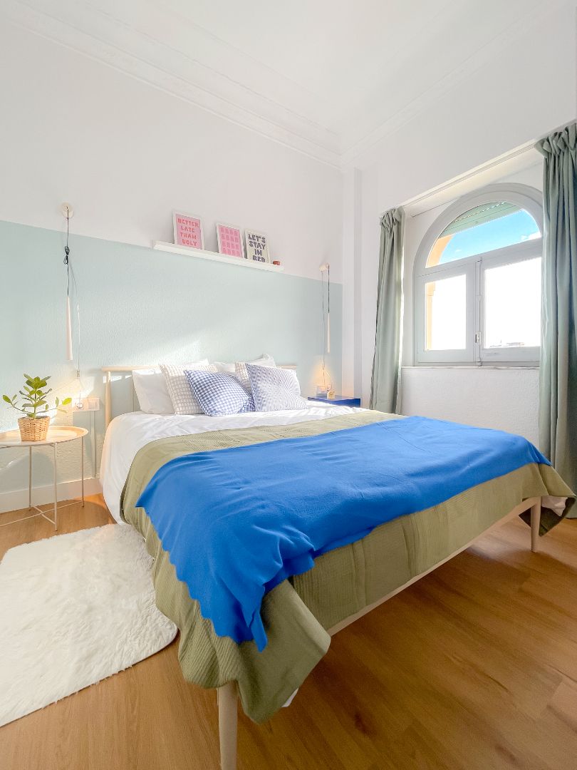 Dormitori de Àtic de lloguer en  Valencia Capital amb Aire condicionat, Calefacció i Parquet