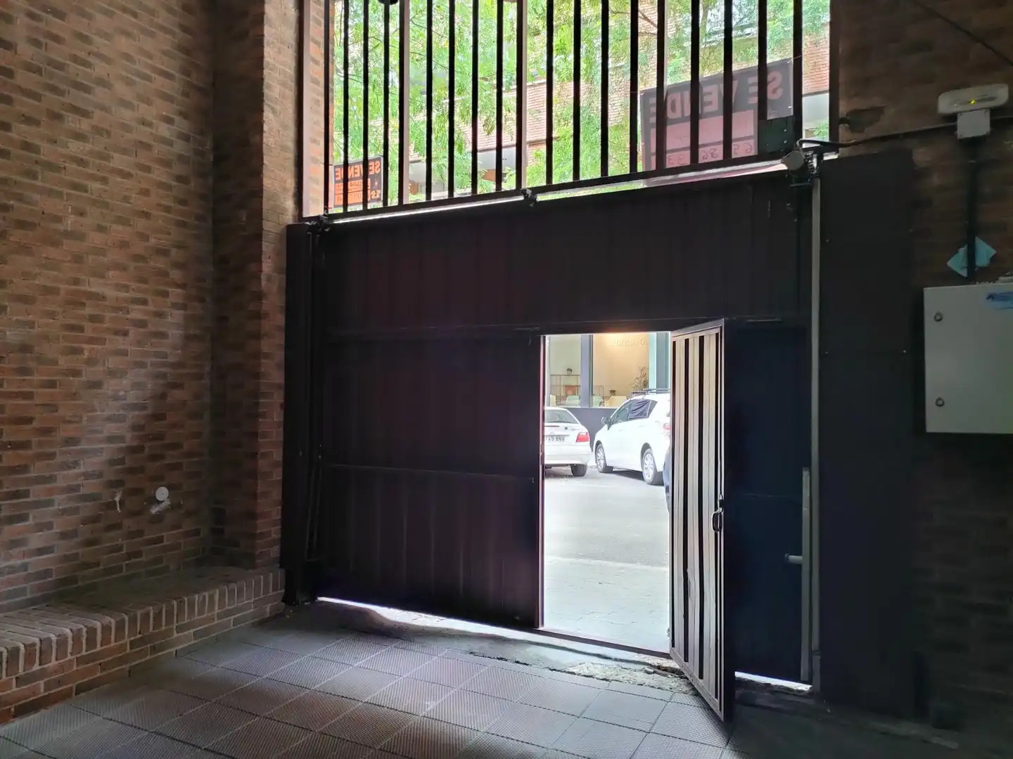 Garage for sale in Madrid