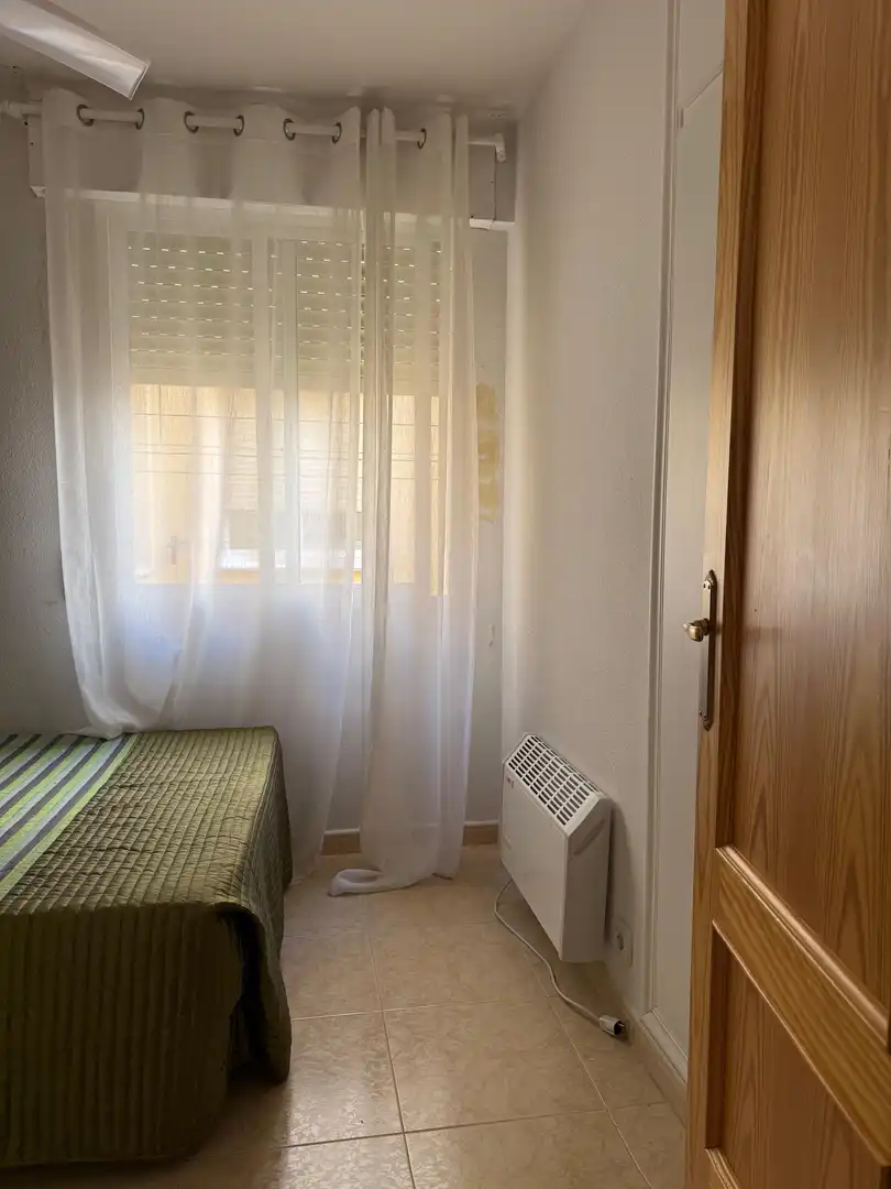 Bedroom of Flat for sale in Candeleda  with Air Conditioner and Heating