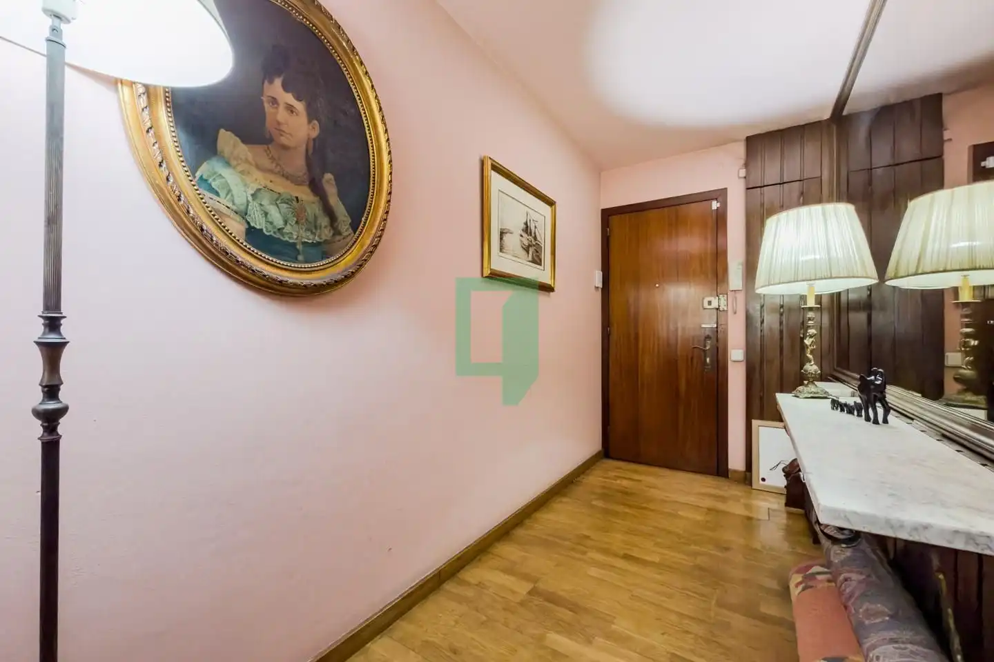 Piso en venta en Barcelona con Calefacción y Terraza