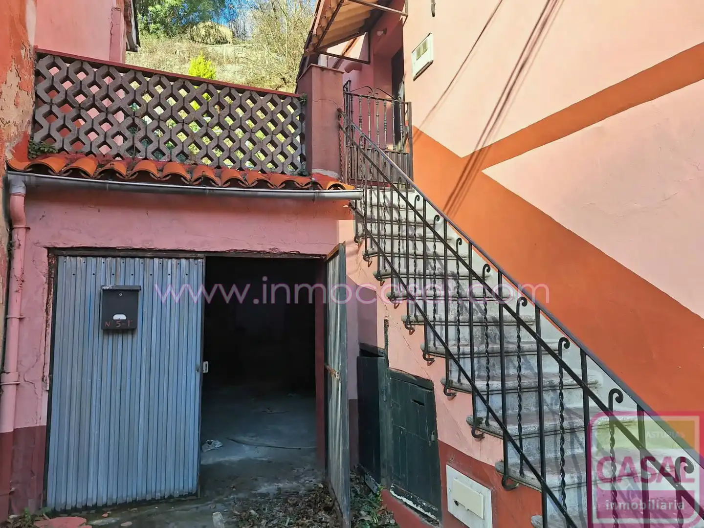 Exterior view of Flat for sale in Mieres (Asturias)  with Terrace and Furnished