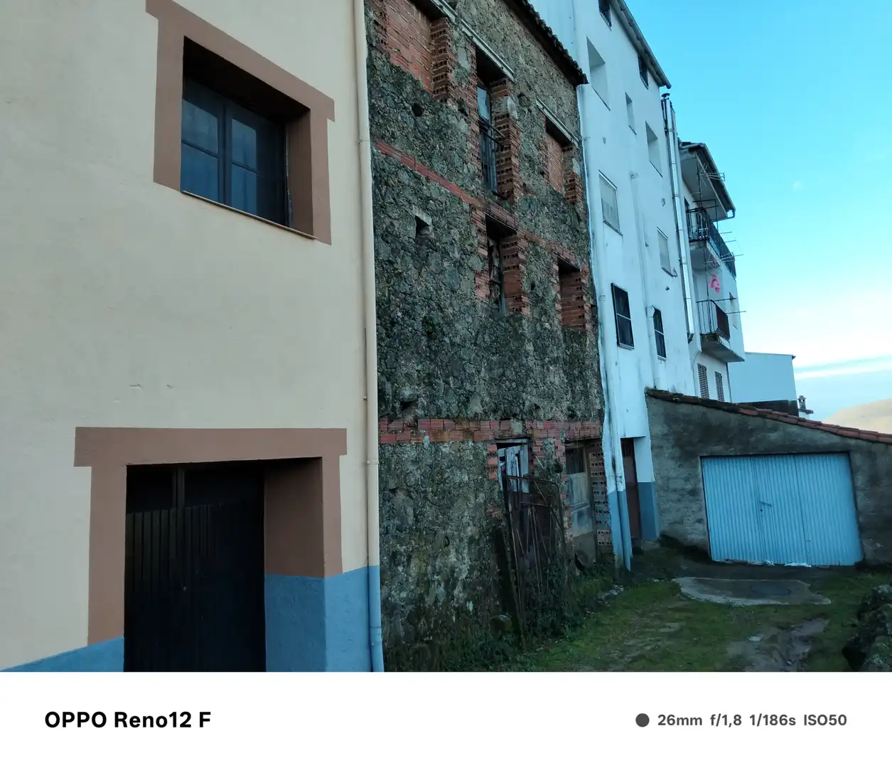 Vista exterior de Finca rústica en venda en Casas del Castañar