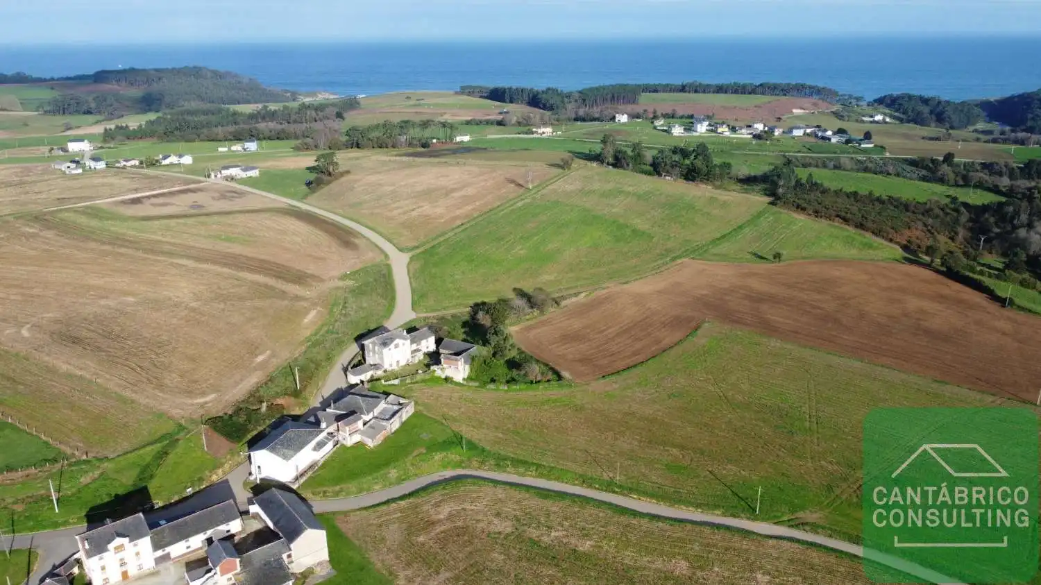 Haus oder Chalet zum Verkauf in Navia mit Heizung