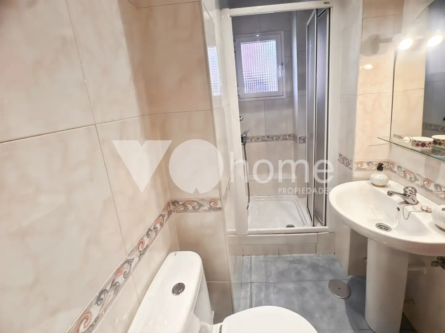 Badezimmer von Wohnung zum Verkauf in Madrid mit Heizung, Terrasse und Möbliert