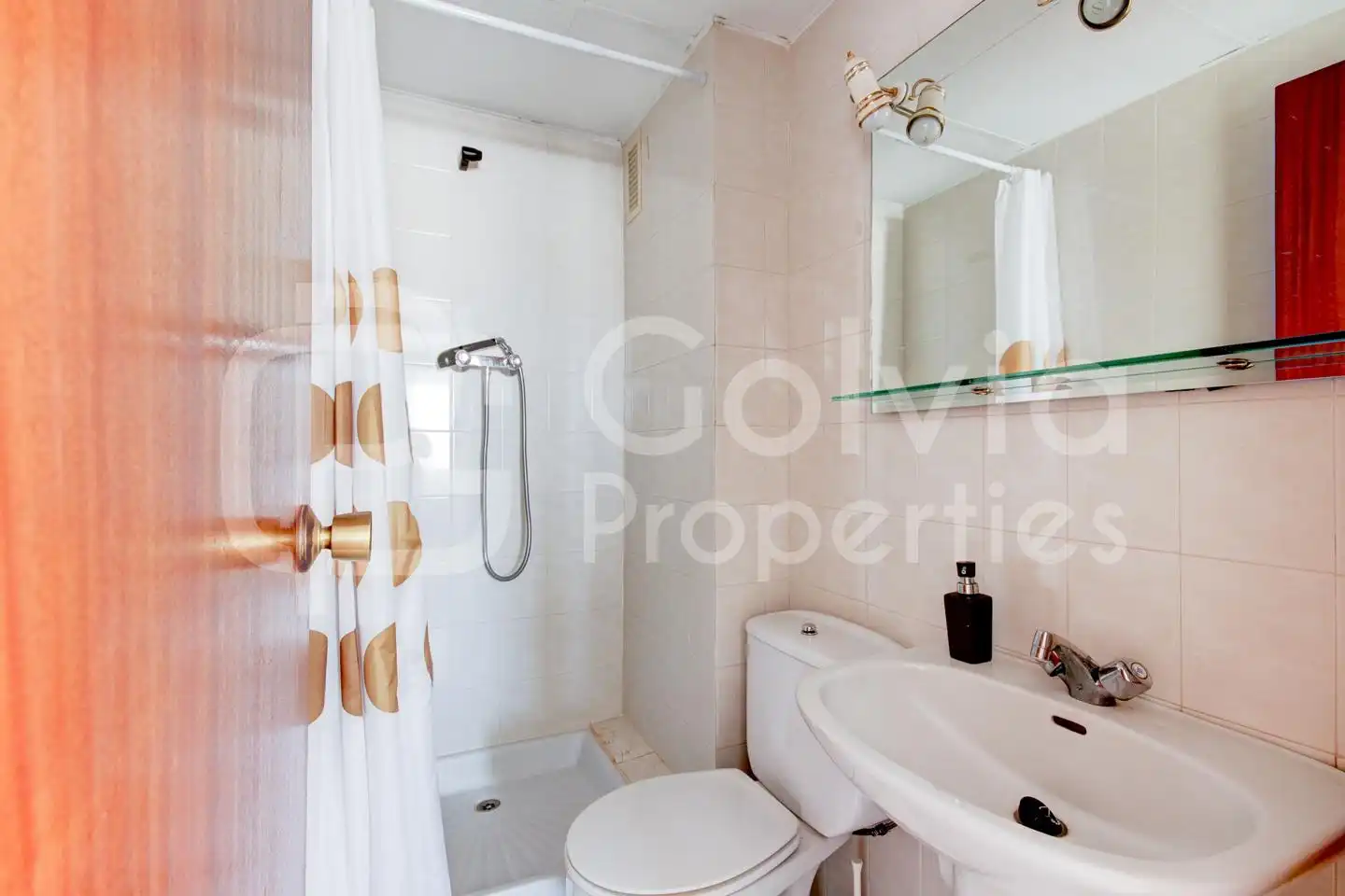 Baño de Piso en venta en Calafell con Amueblado, Balcón y Alarma