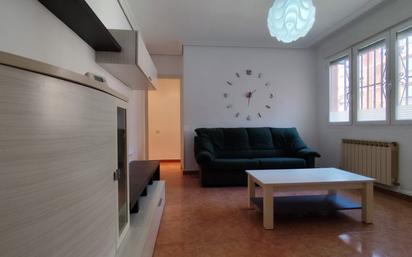 Sala d'estar de Pis en venda en  Logroño amb Calefacció i Balcó