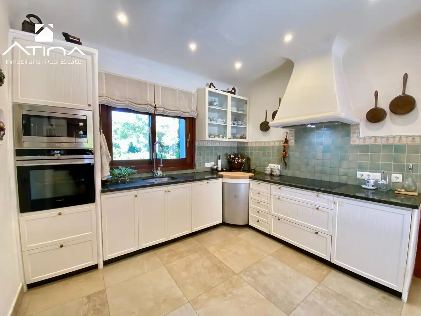 Kitchen of Houses for sale in Jávea / Xàbia  with Air Conditioner, Private garden and Terrace