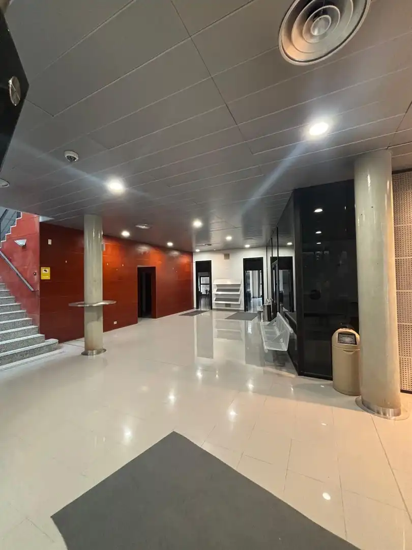 Gebäude zur Miete in Vitoria - Gasteiz