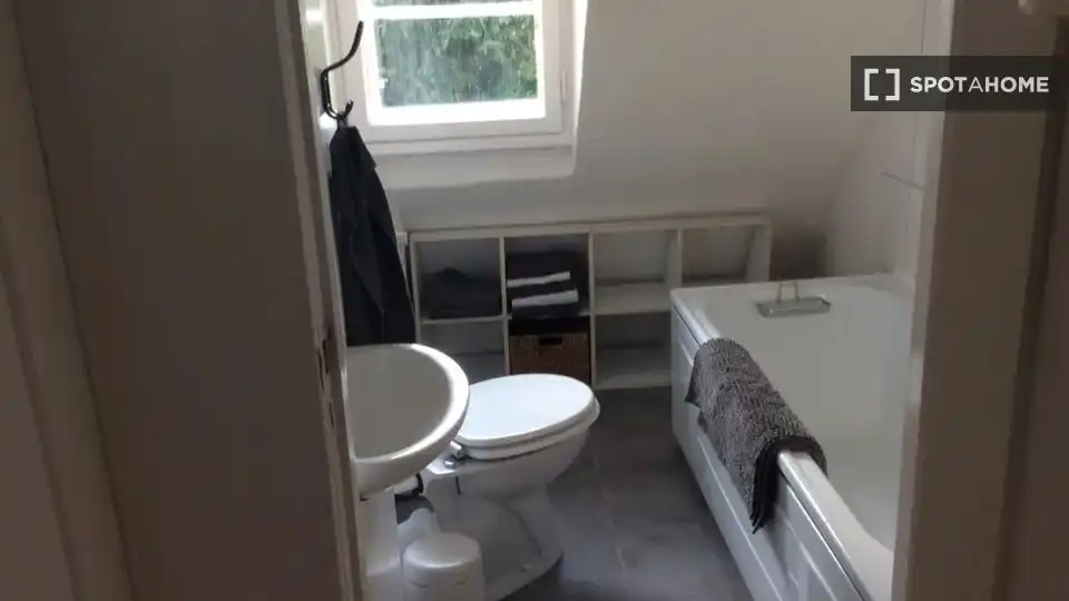 Baño de Apartamento para compartir en Tamarite de Litera con Aire acondicionado, Terraza y Amueblado