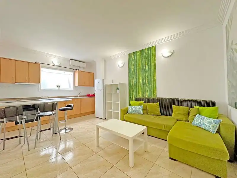 Sala de estar de Piso en venta en San Bartolomé de Tirajana con Aire acondicionado, Terraza y Amueblado