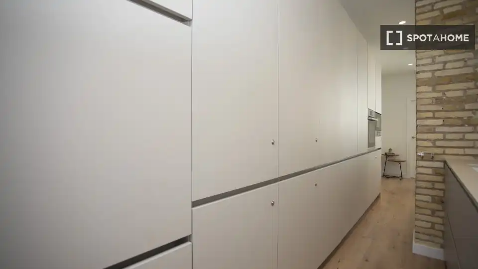 Piso con terraza en alquiler en L'Eixample, imagen 12