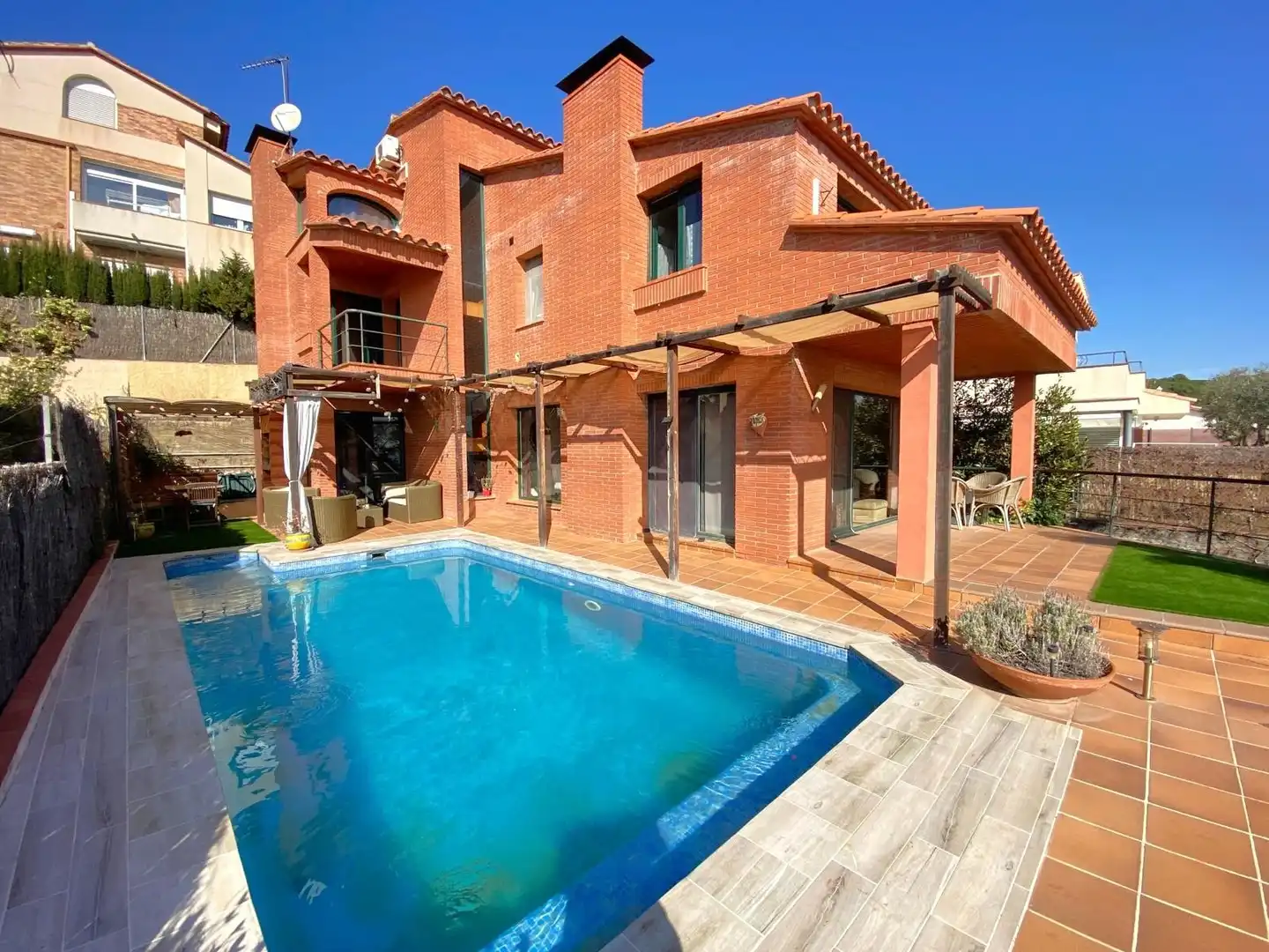 Casa amb piscina en venda a Canet de Mar, imagen 2
